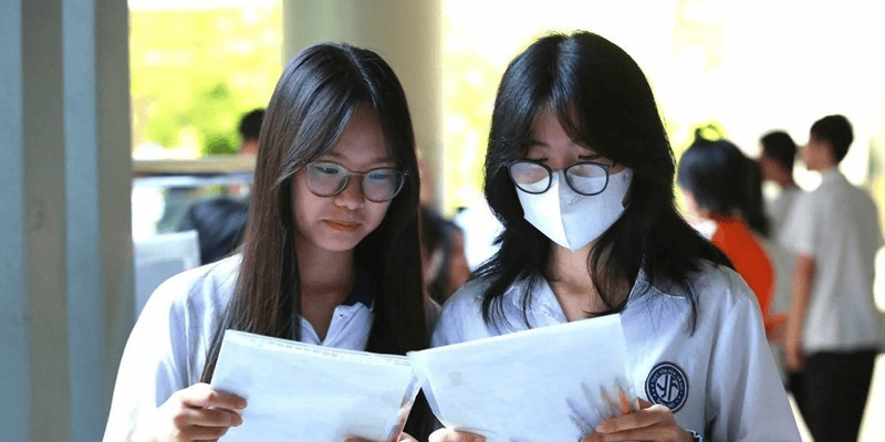 chon-nganh-theo-so-thich-hay-diem-thi