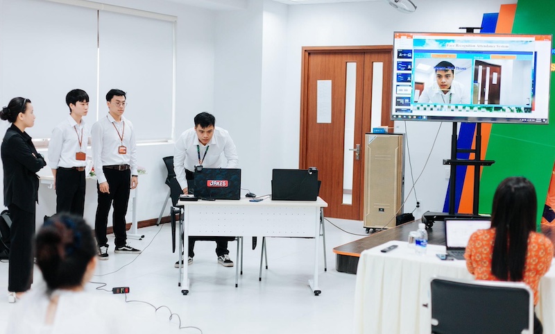 hoc cong nghe cho sinh vien khong hoc IT