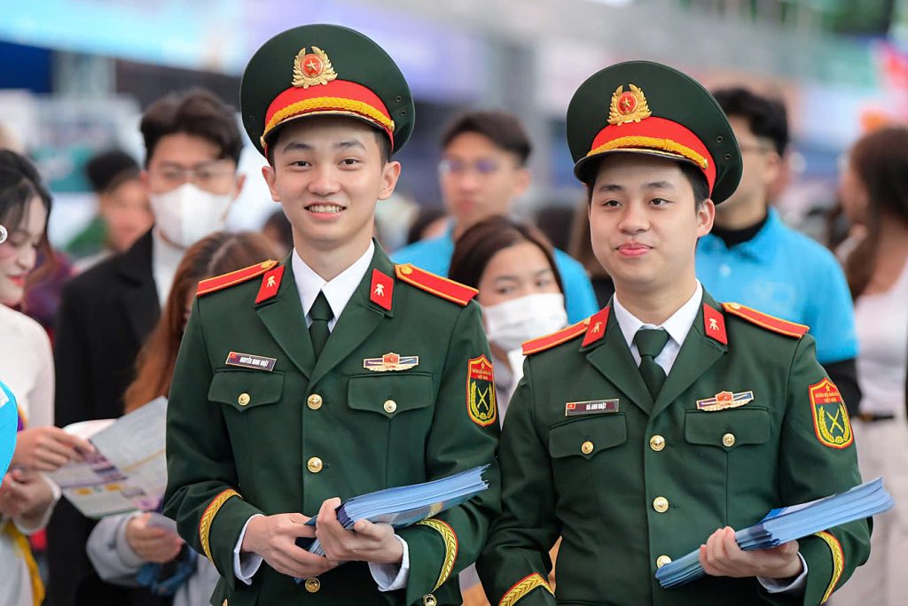 học ngành nào được miễn giảm học phí