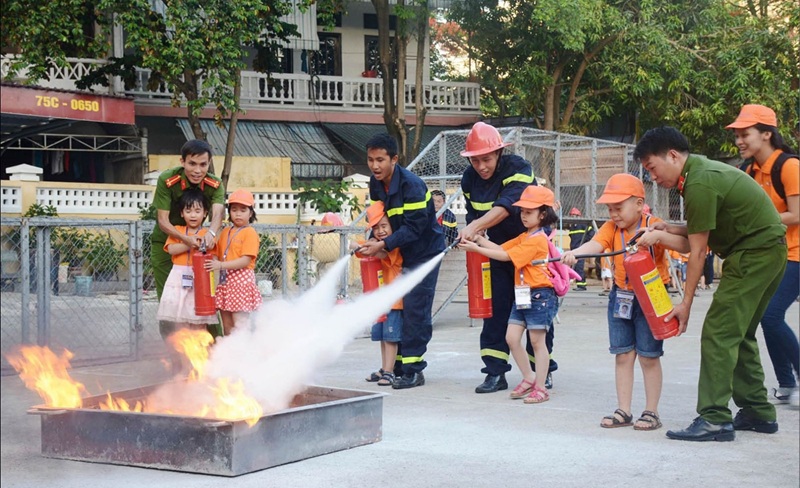 những kỹ năng PCCC cơ bản, dễ hiểu và phù hợp với lứa tuổi học sinh tiểu học