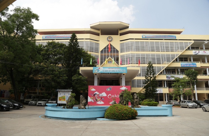 review-hoc-vien-tai-chinh