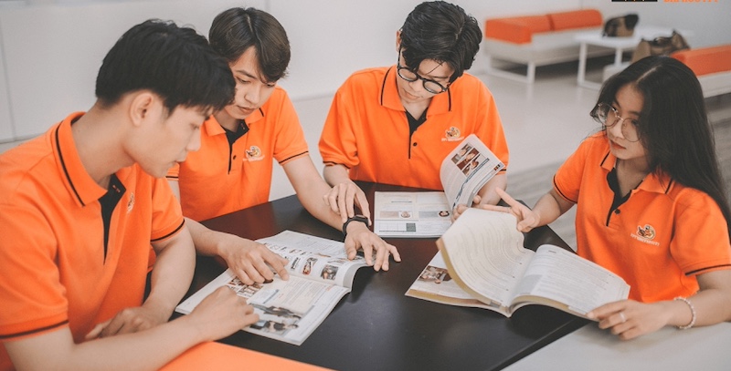 review-nganh-marketing-nen-hoc-truong-nao