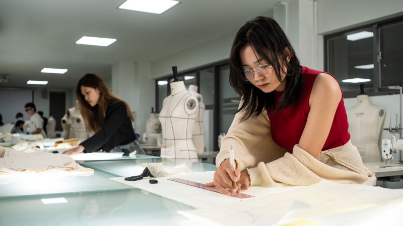 Review Ngành Thiết kế thời trang nên học trường nào