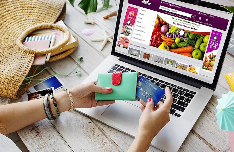 review-nganh-thuong-mai-dien-tu