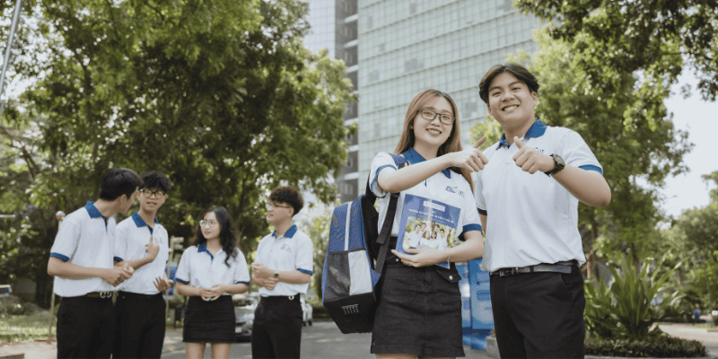 review-truong-dai-hoc-cong-nghe-thong-tin-tp-hcm