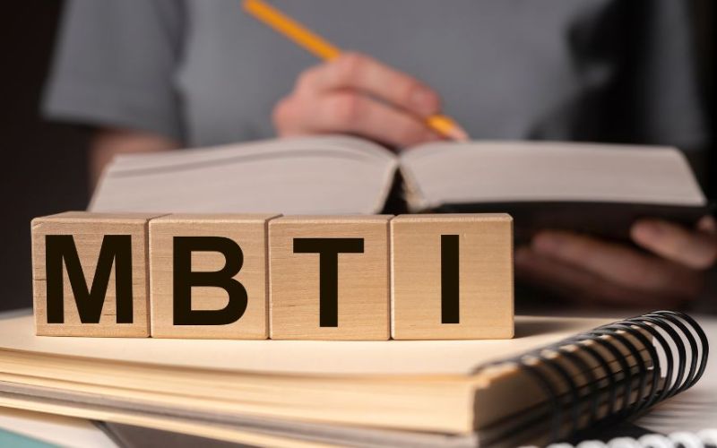 test tính cách định hướng nghề nghiệp