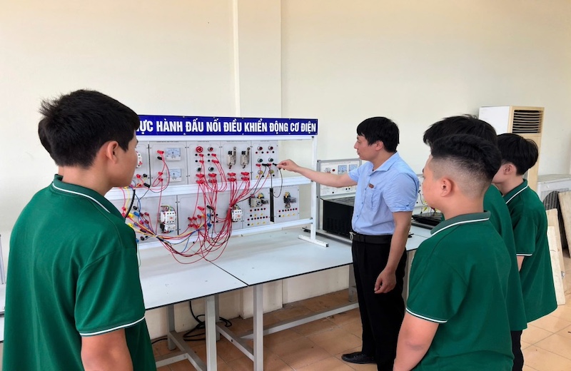 nen-chon-truong-THPT-hay-hoc-nghe-sau-lop-9