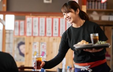 hoc them nghe tay trai cho sinh vien nam 2